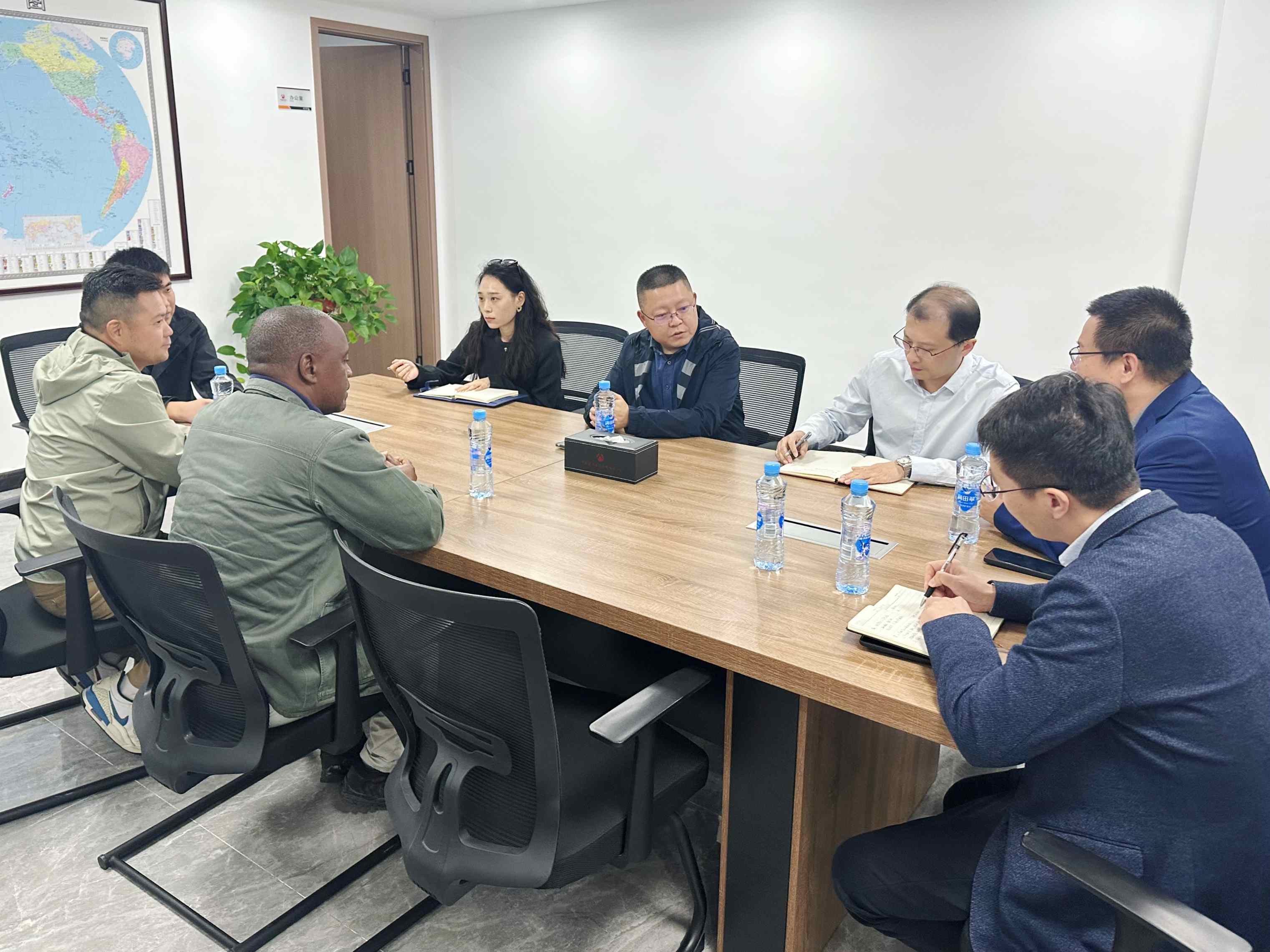 微信图片_20251021161356_341_231.jpg 微信图片_20251021161356_341_231.jpg